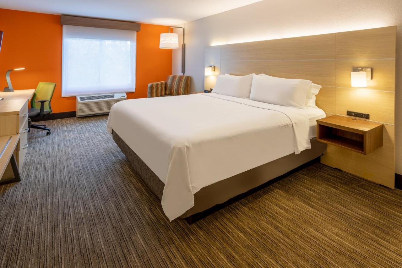 Holiday Inn Express Hotel & Suites Salisbury - Delmar By Ihg Exterior photo